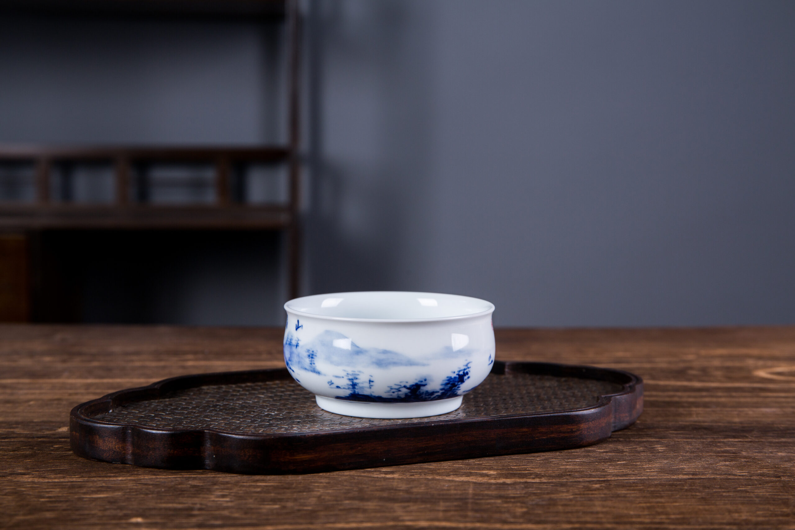 Hand-painted Blue and White Jiangnan Landscape Meditation Master Teacup by - Image 4