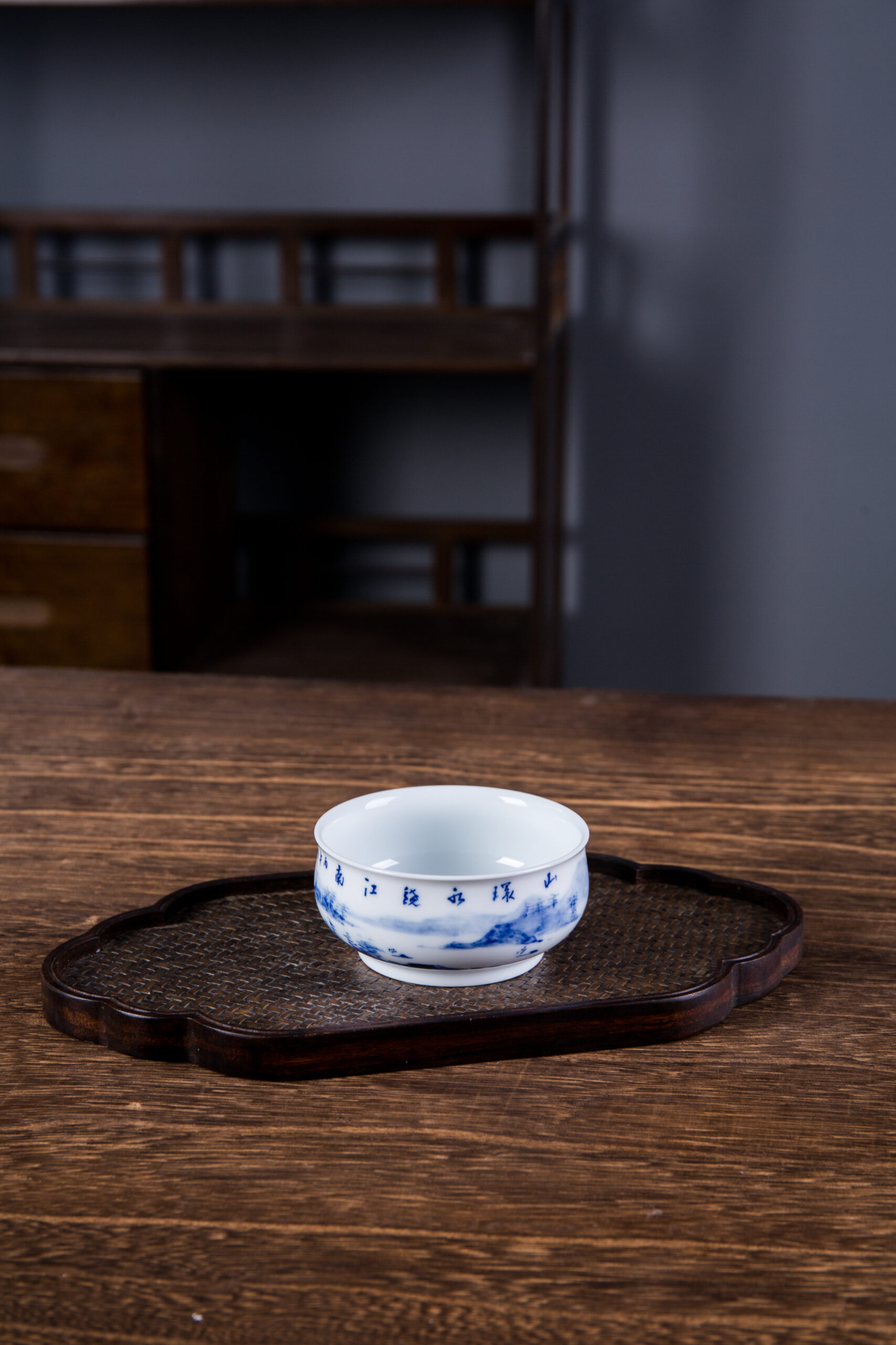 Hand-painted Blue and White Jiangnan Landscape Meditation Master Teacup by - Image 7