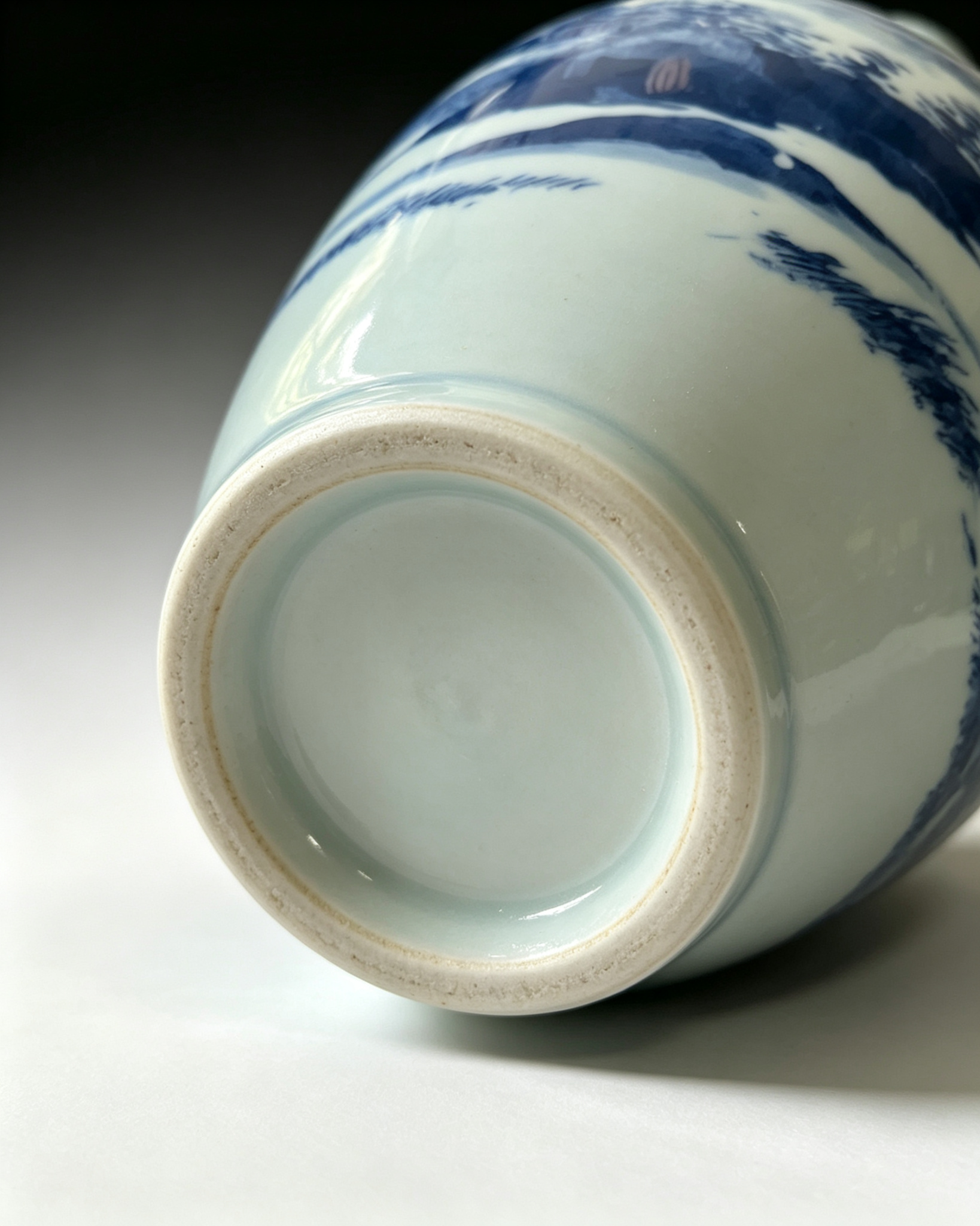 Blue‑and‑White Literati Landscape Porcelain Vase - Image 3